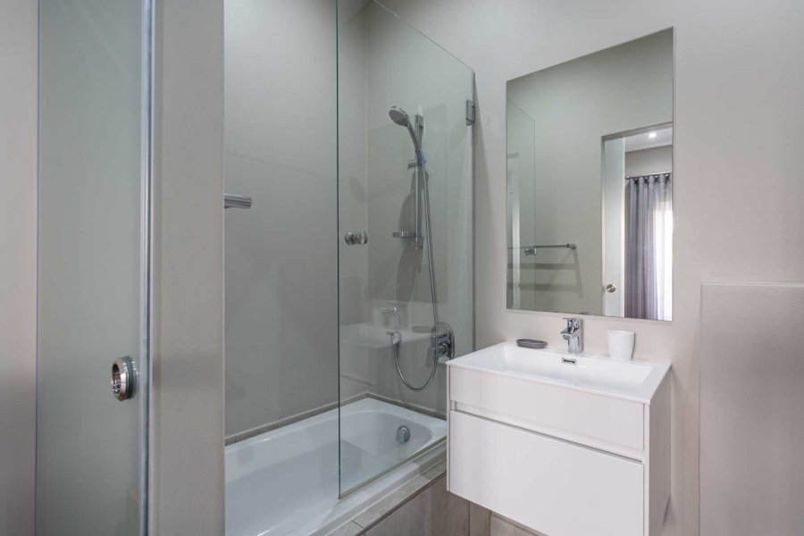 5 Bedroom Property for Sale in Val De Vie Estate Western Cape